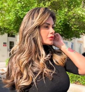 Mariana Plaster Hair Extensions foto